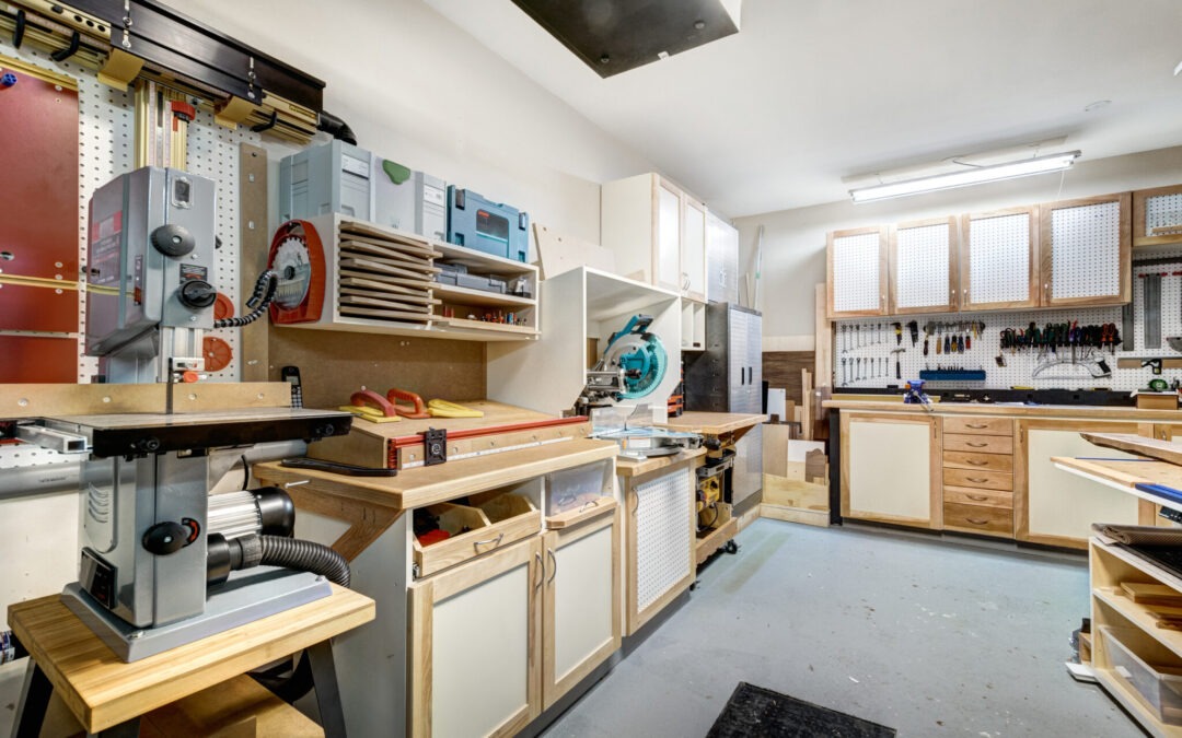 Best Ways to Keep Your Garage Warm